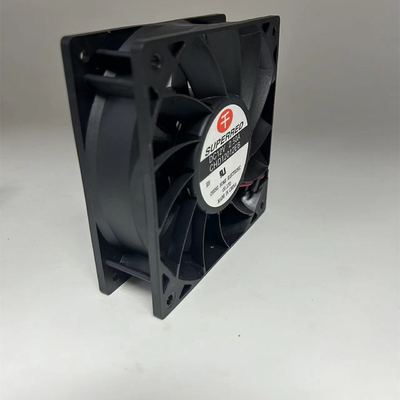 Struttura di plastica su misura del nero PBT 94V0 della ventola di raffreddamento di CC di 120 x di 120 x di 38mm