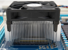 120x120x38mm DC CPU Fan 0.2A Soluzione di raffreddamento efficiente di corrente